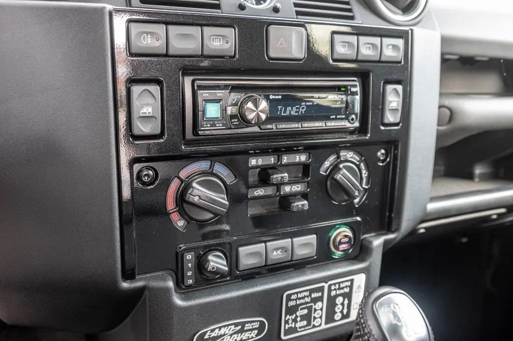 20250226_LAND_ROVER_DEFENDER_008.webp