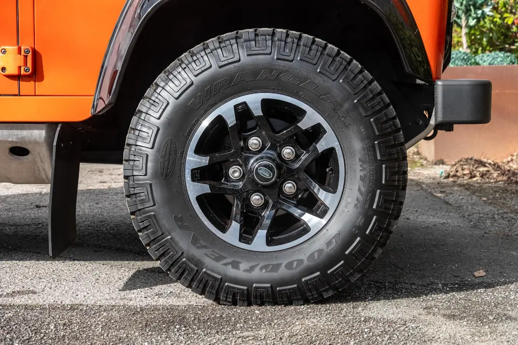 20250226_LAND_ROVER_DEFENDER_020.webp