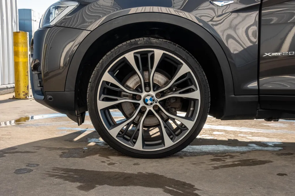20251215_BMW_X4_006.webp
