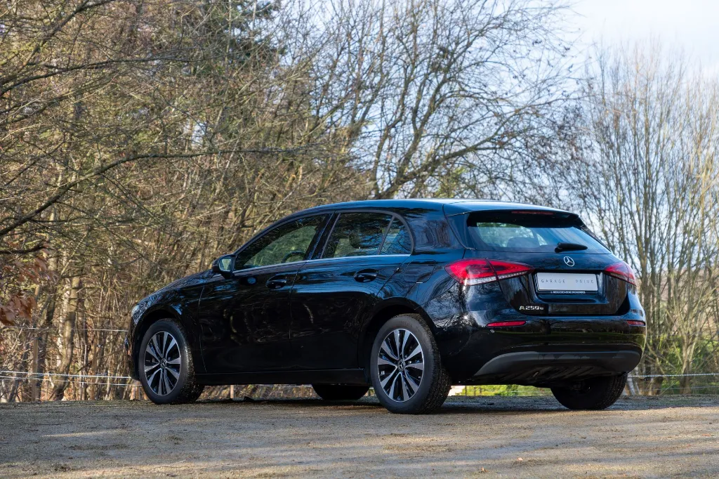 20251218_MERCEDES_A250E_004.webp