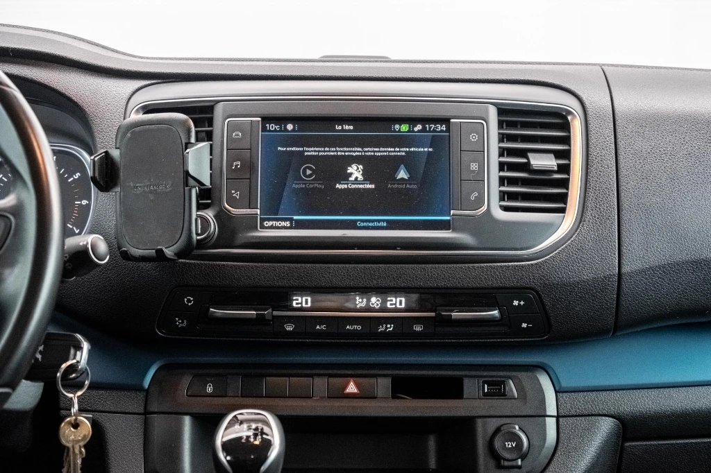 20260327_PEUGEOT_TRAVELLER_010.webp