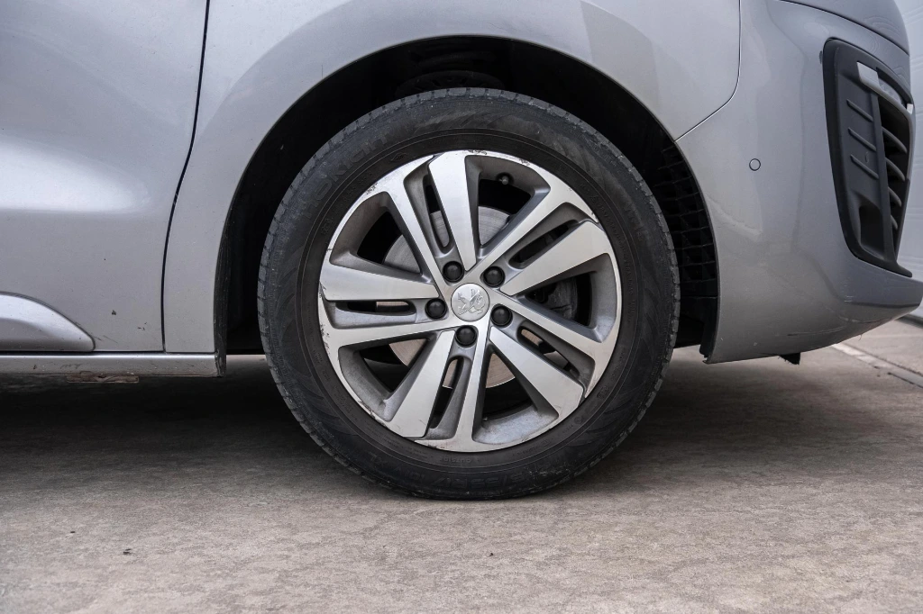 20260327_PEUGEOT_TRAVELLER_027.webp