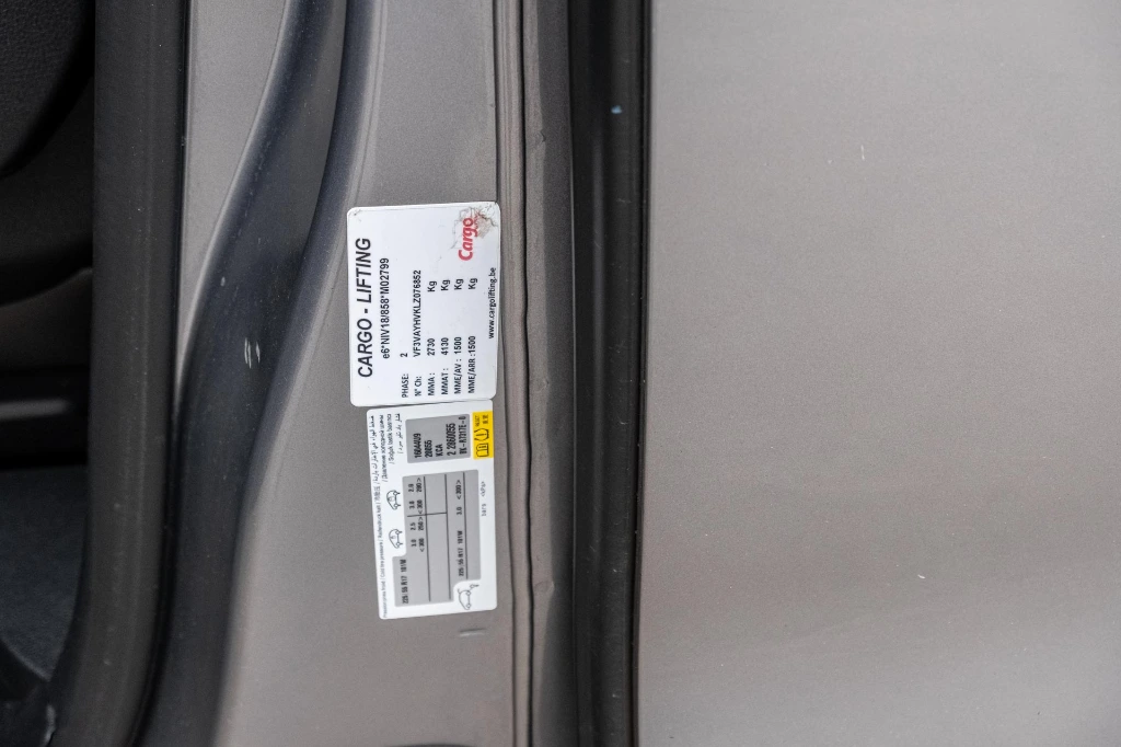 20260327_PEUGEOT_TRAVELLER_026.webp