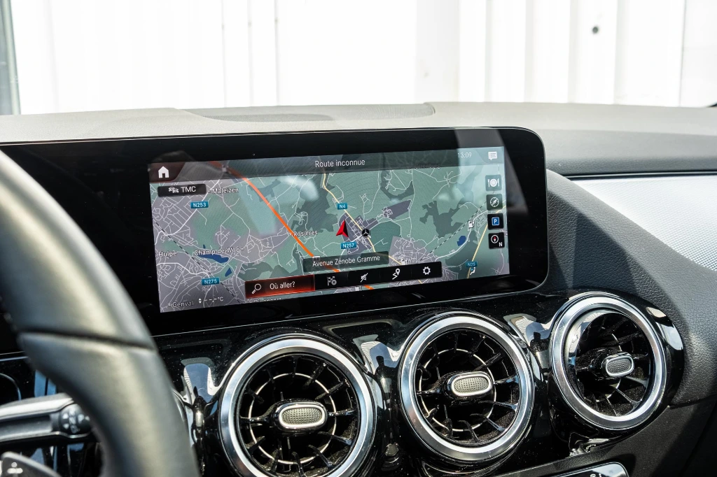 20260415_MERCEDES_GLA250E_018.webp