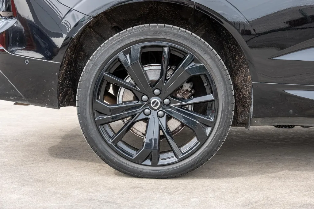 20260410_VOLVO_XC_60_T6_039.webp