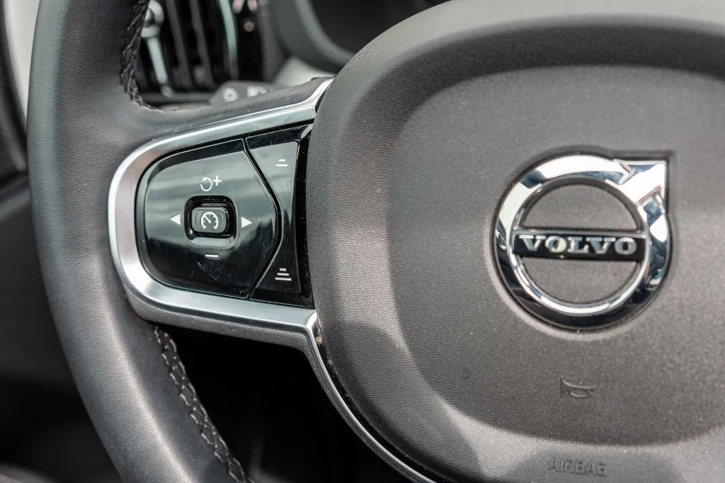 20260410_VOLVO_XC_60_T6_032.webp