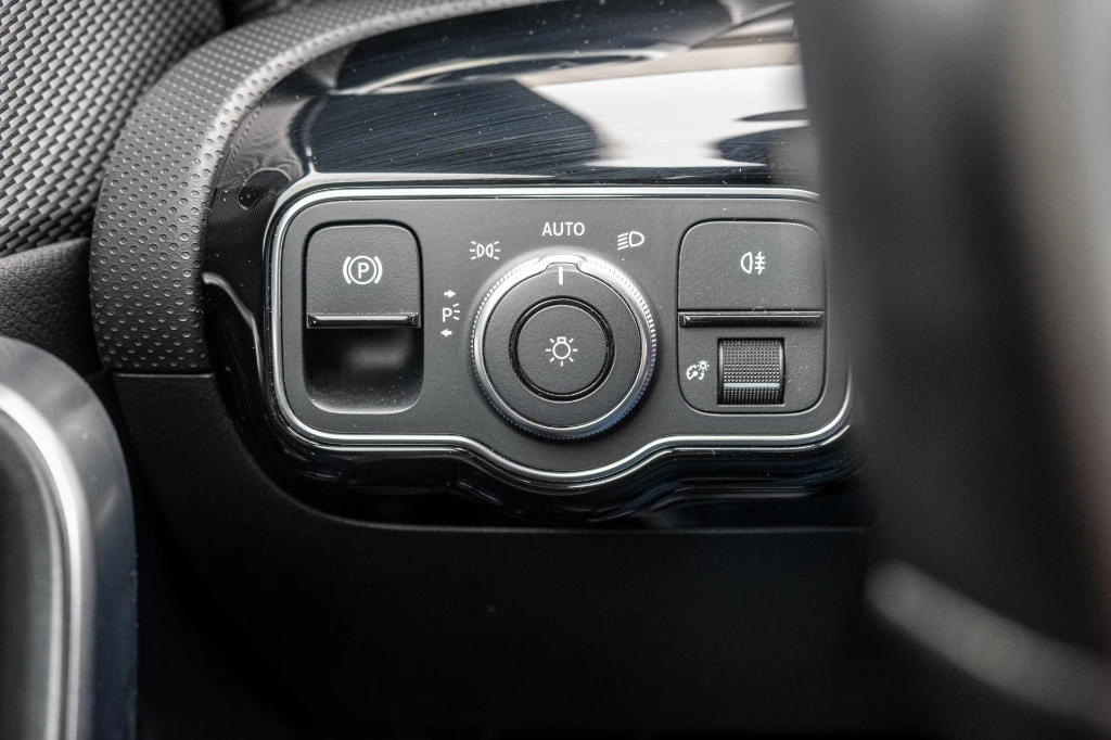 20260511_MERCEDES_CLA250E_032.webp