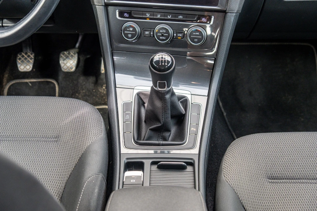 20260615_VW_GOLF_VARIANT_011.webp