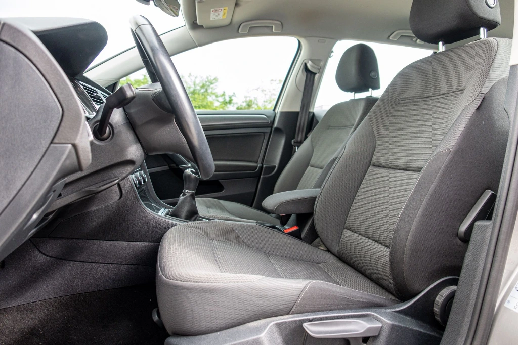 20260615_VW_GOLF_VARIANT_008.webp