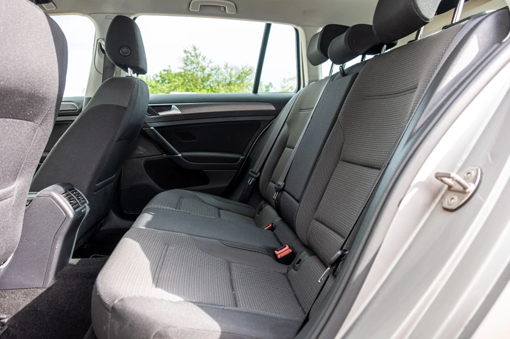 20260615_VW_GOLF_VARIANT_009.webp