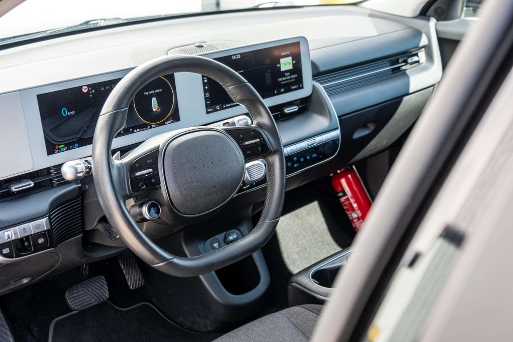 Hyundai IONIQ 5 - photo 12