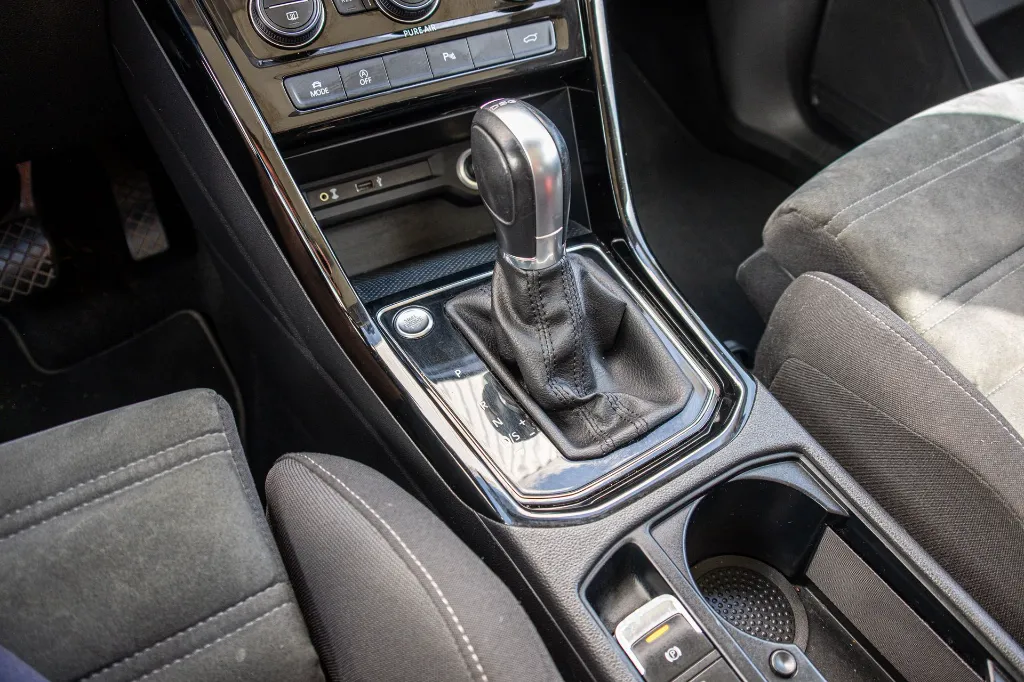 20260907_VW_TOURAN_013.webp