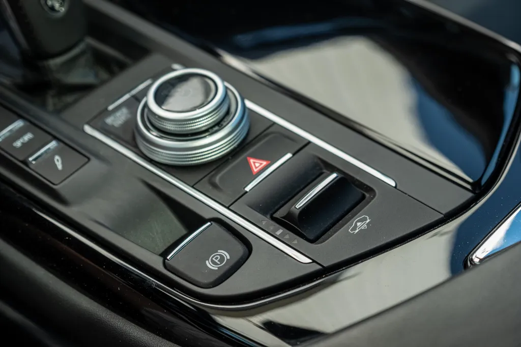 20260709_MASERATI_LEVANTE_021.webp