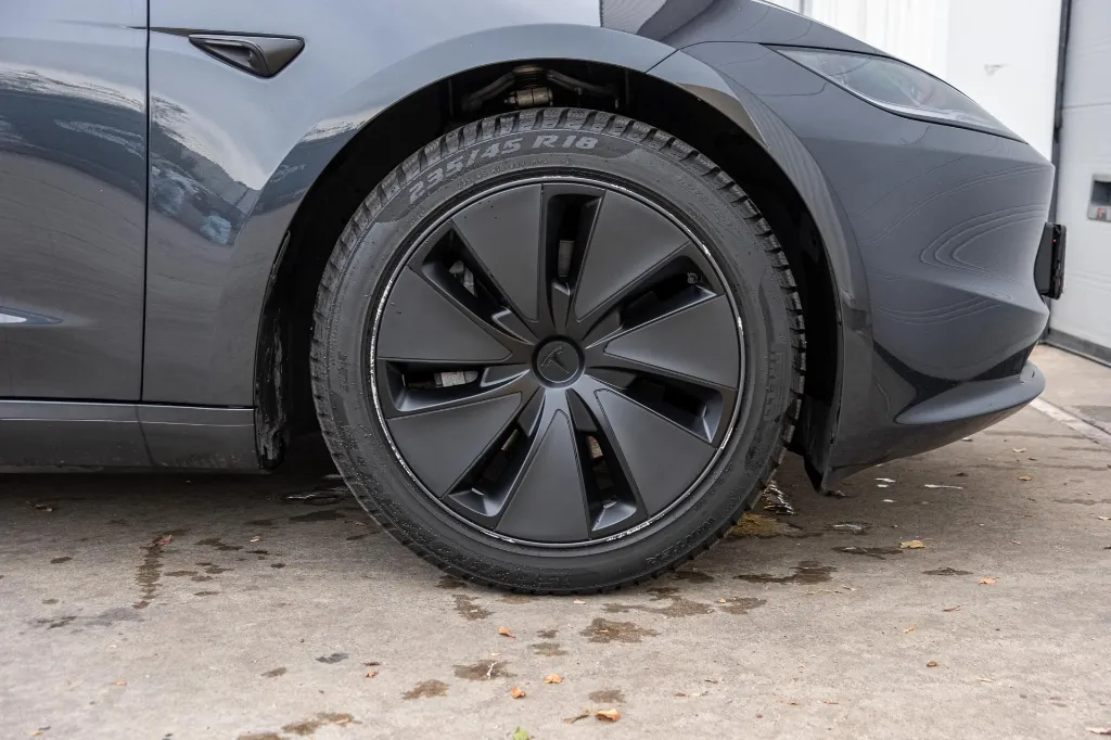 20260825_TESLA_MODEL_3_038.webp
