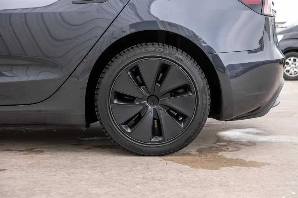 20260825_TESLA_MODEL_3_040.webp