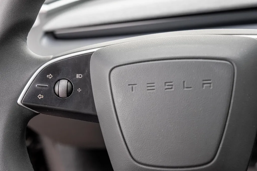 20260825_TESLA_MODEL_3_035.webp