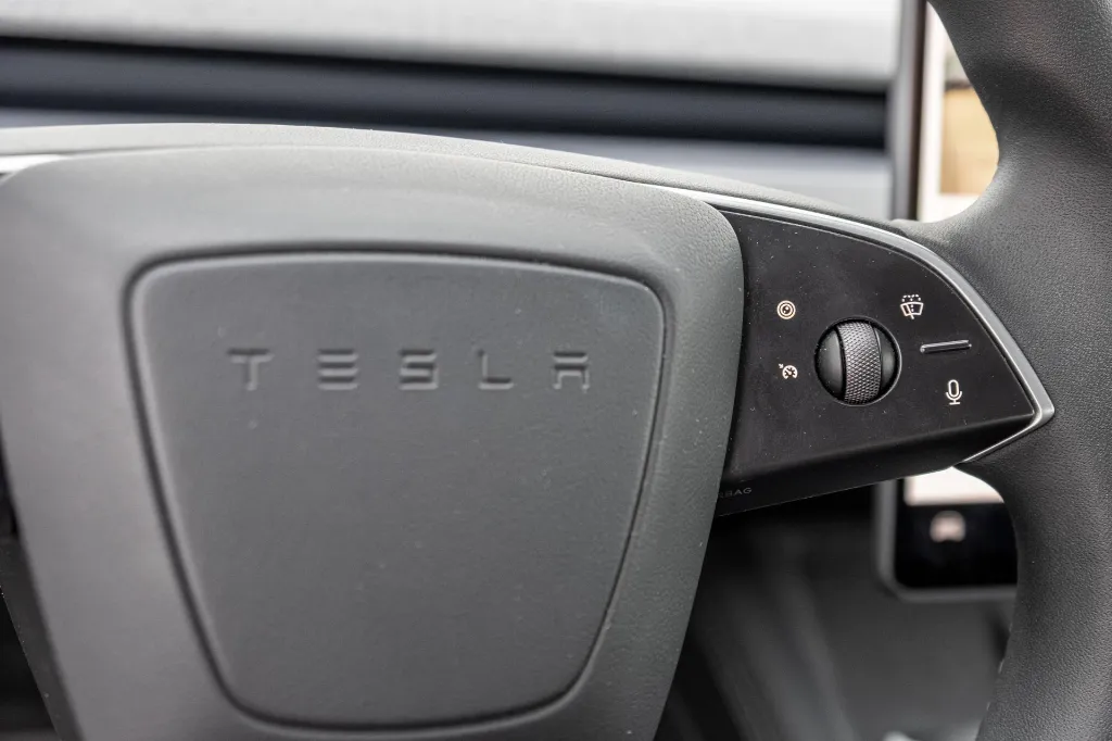 20260825_TESLA_MODEL_3_036.webp
