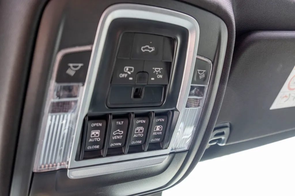 20261002_DODGE_RAM_TRX_034.webp