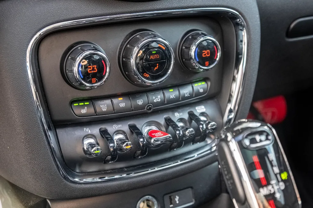 20261007_MINI_CLUBMAN_JCW_013.webp
