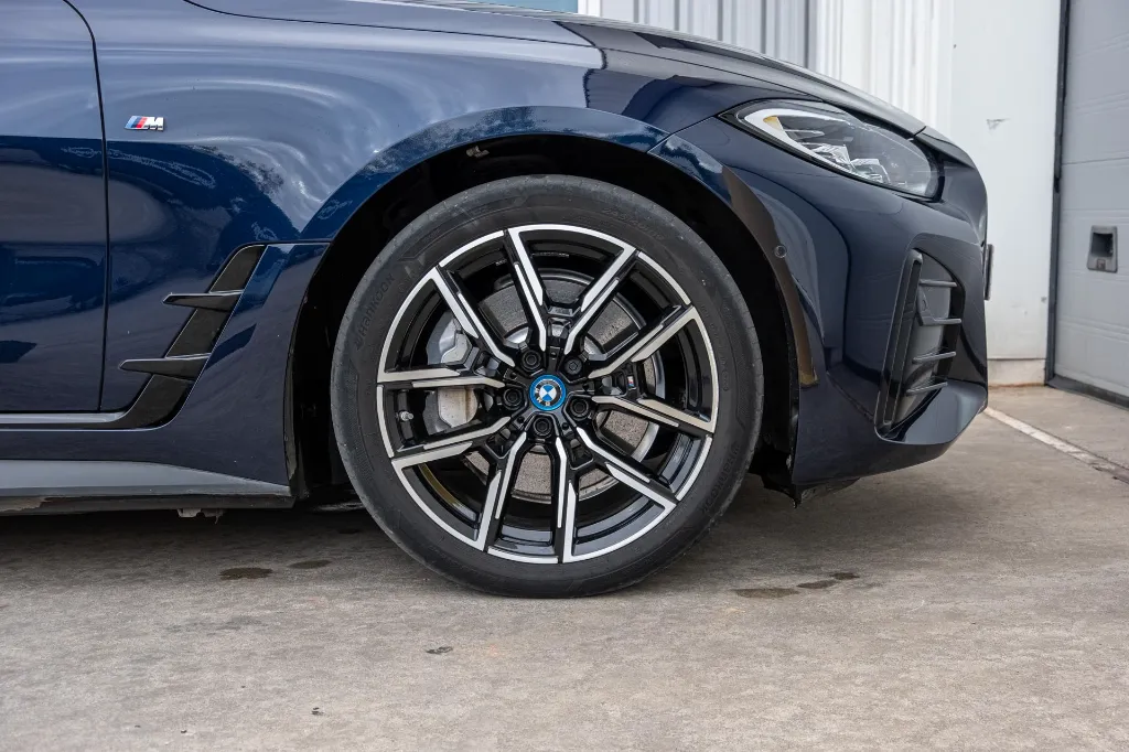 20261015_BMW_I4_038.webp