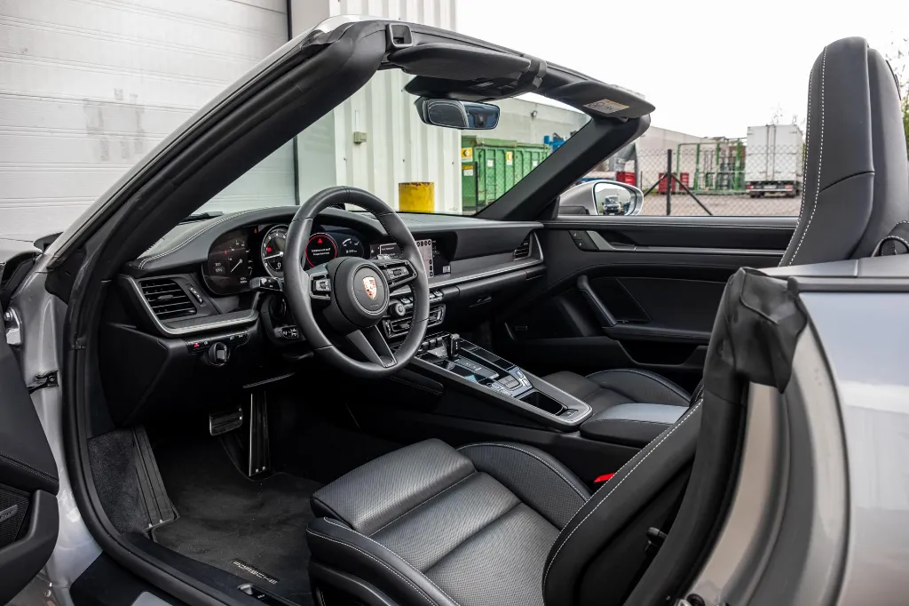 20260414_PORSCHE_992_CABRIOLET_022.webp