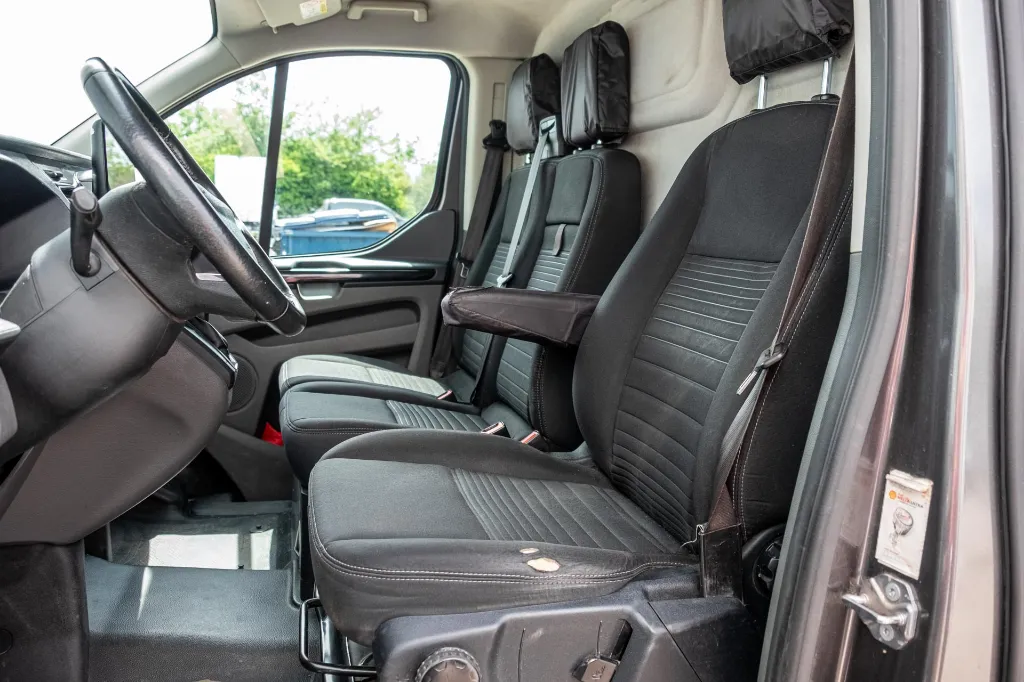 20260623_FORD_TRANSIT_CUSTOM_009.webp