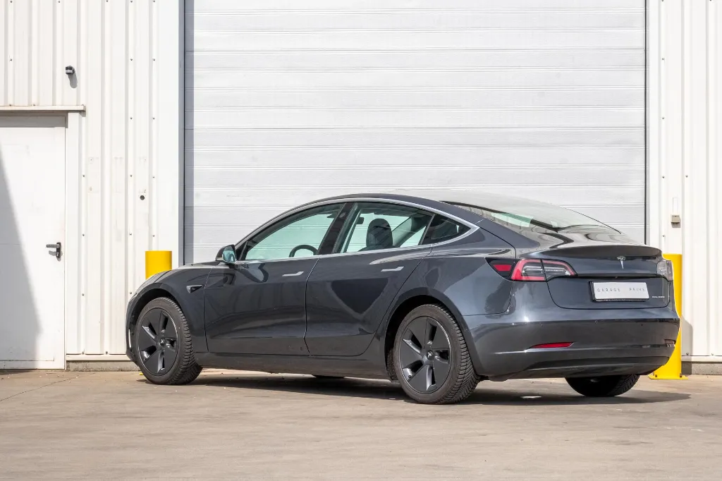 20260710_TESLA_MODEL_3_004.webp