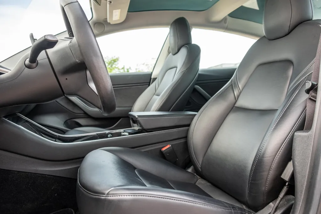 20260710_TESLA_MODEL_3_008.webp
