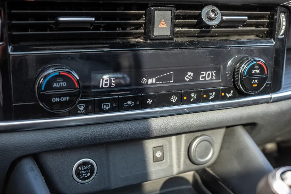20260825_NISSAN_QASQHAI_011.webp