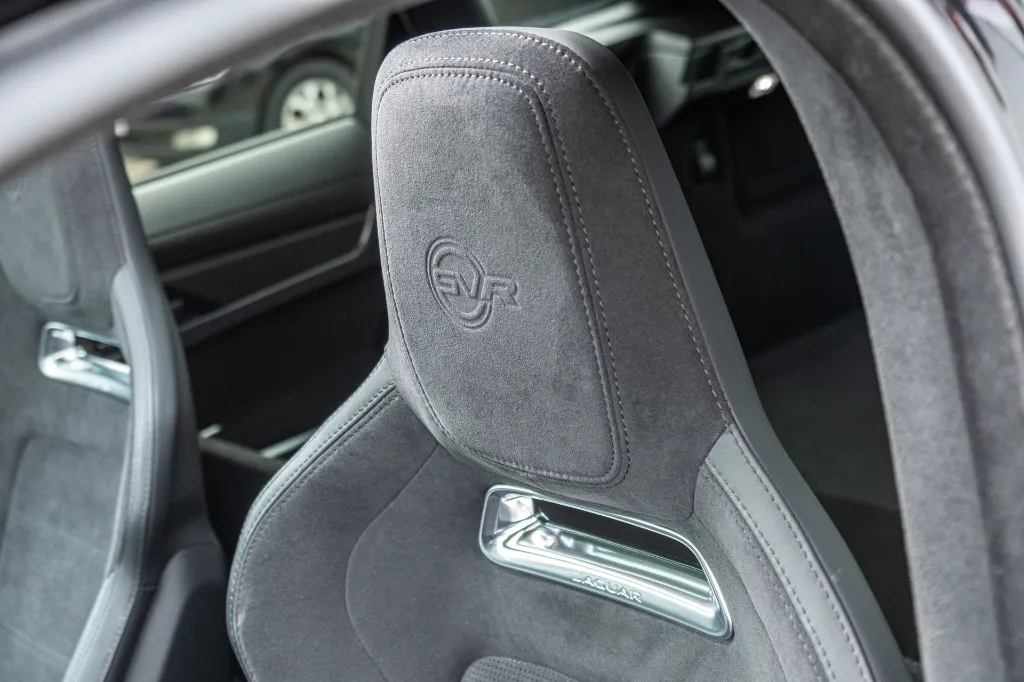 20260911_JAGUAR_F-PACE_SVR_014.webp