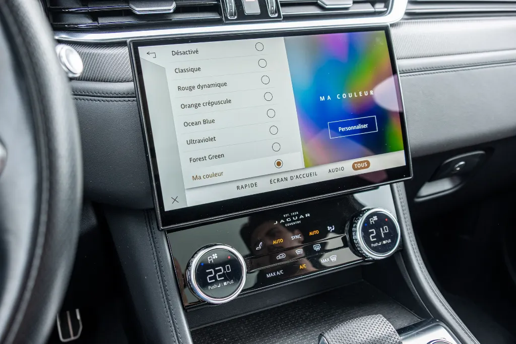 20260911_JAGUAR_F-PACE_SVR_036.webp