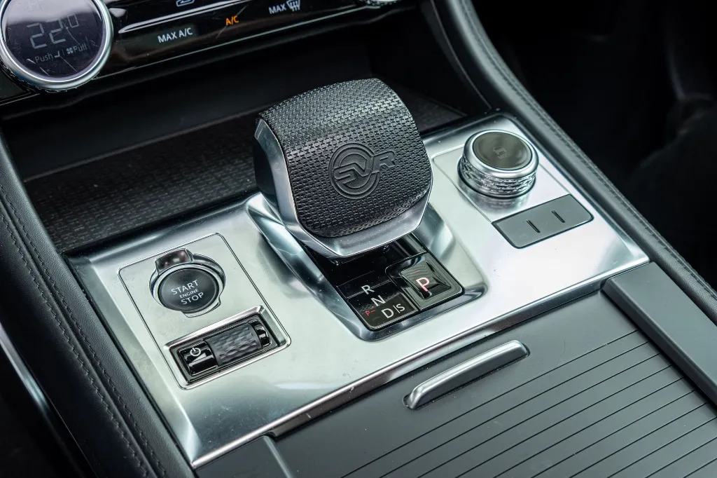 20260911_JAGUAR_F-PACE_SVR_024.webp