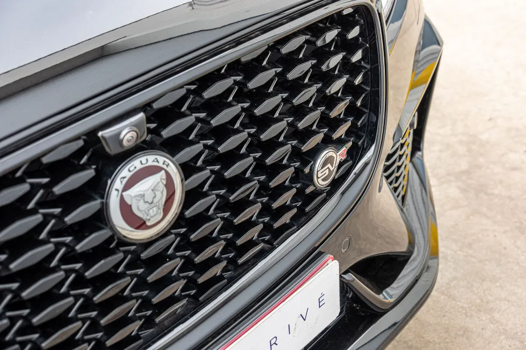 20260911_JAGUAR_F-PACE_SVR_021.webp
