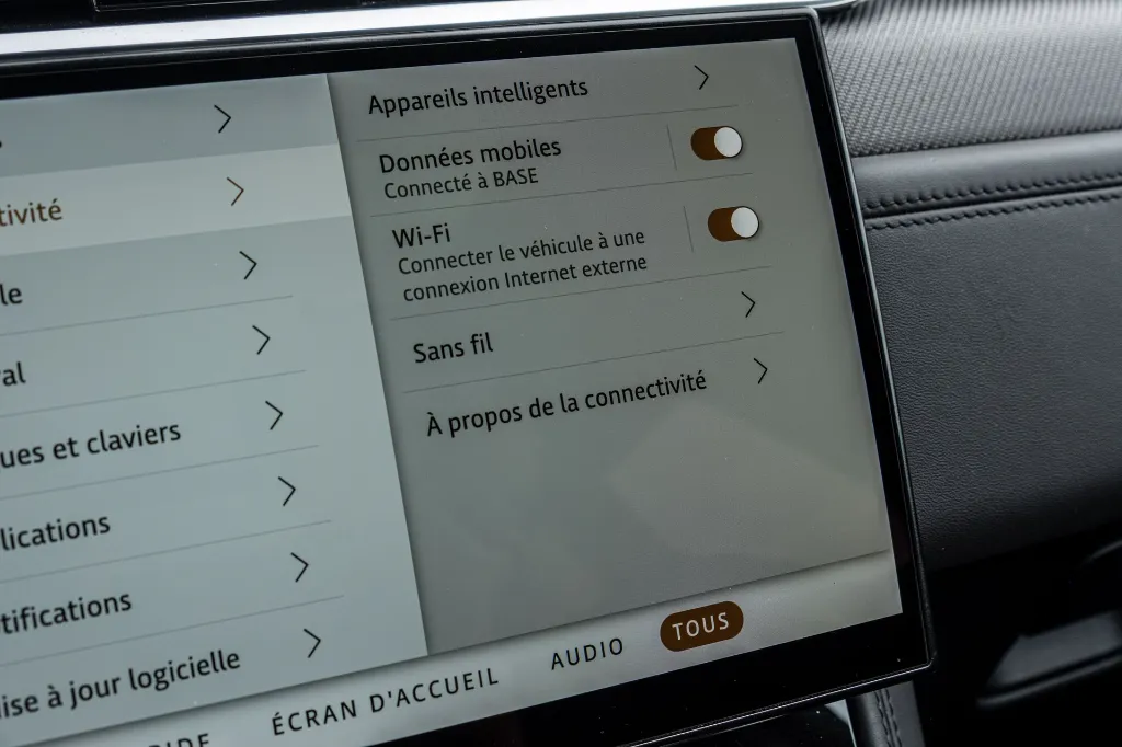 20260911_JAGUAR_F-PACE_SVR_037.webp