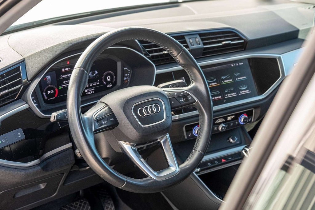 Audi Q3 15