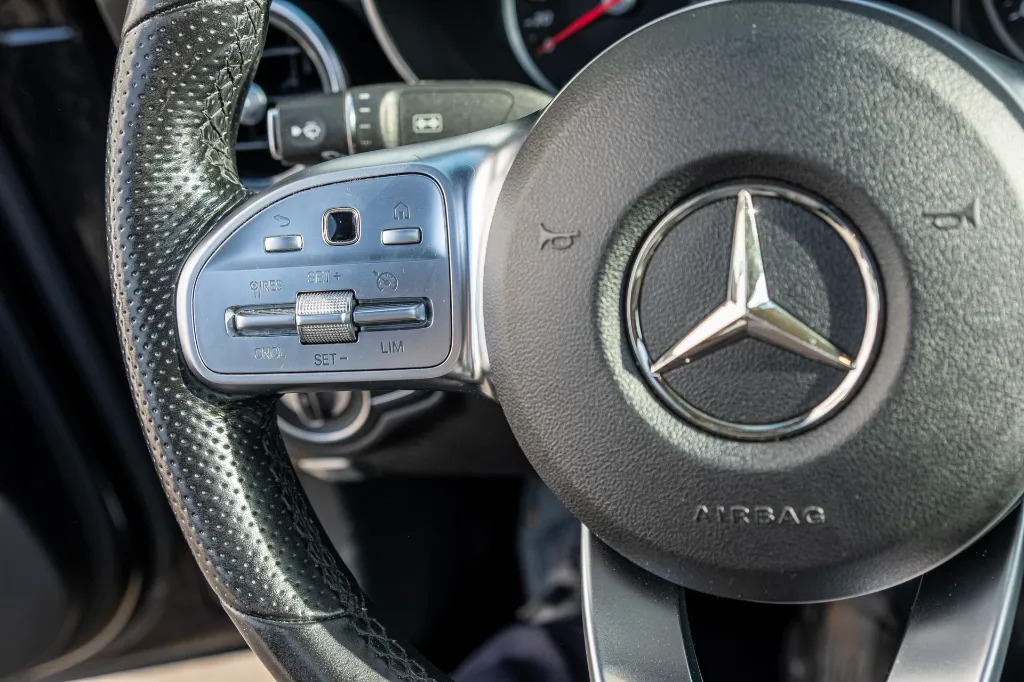20261016_MERCEDES_C180_021.webp