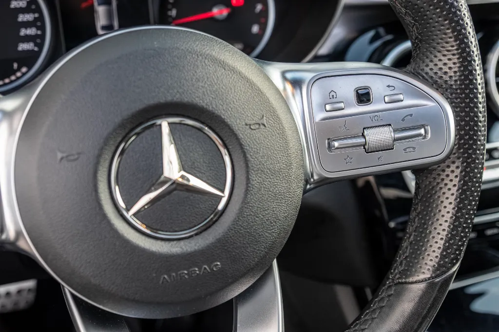 20261016_MERCEDES_C180_022.webp