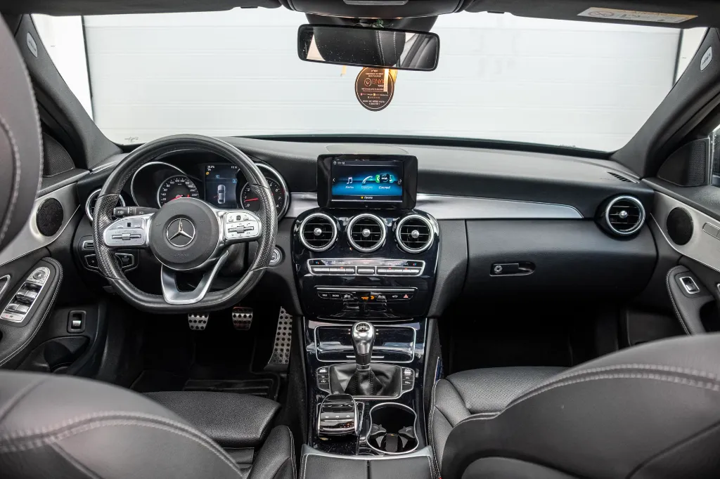 20261016_MERCEDES_C180_007.webp