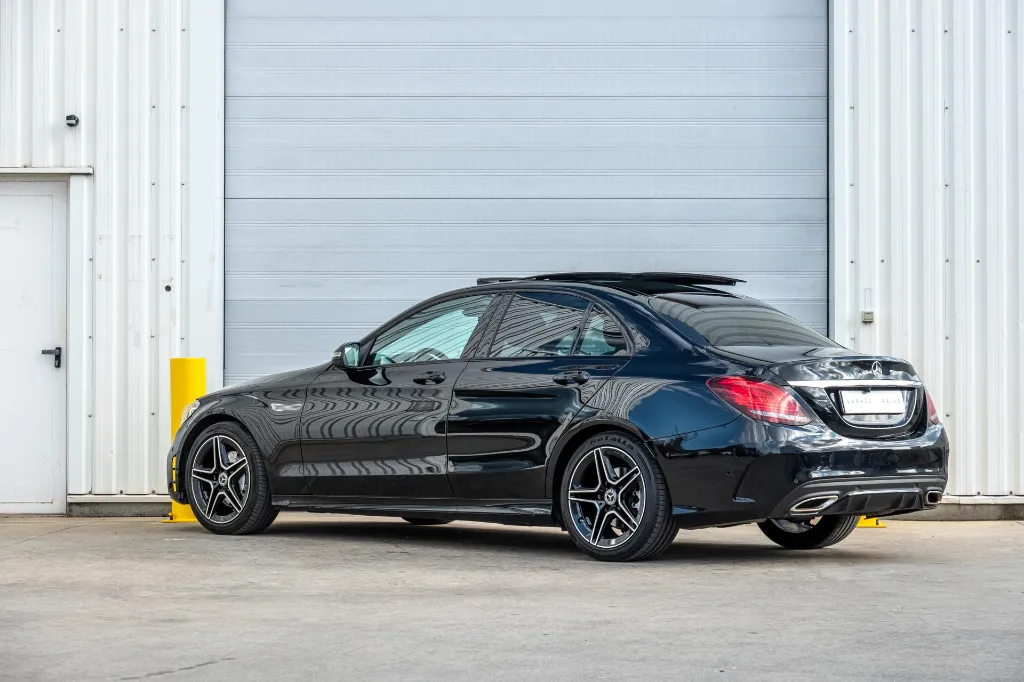 20261016_MERCEDES_C180_004.webp
