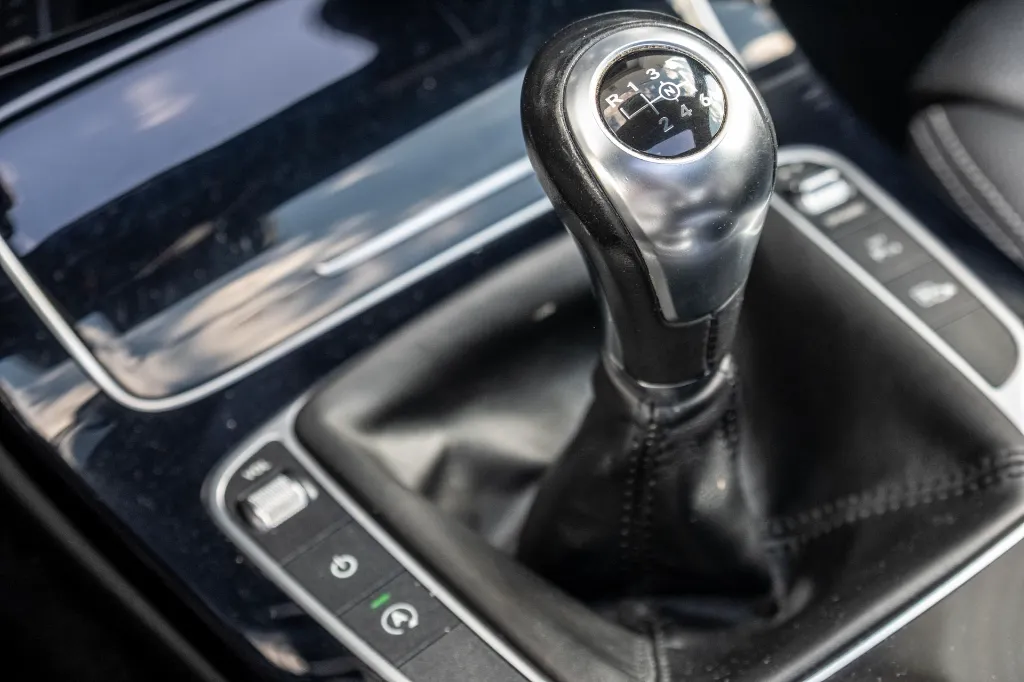 20261016_MERCEDES_C180_028.webp