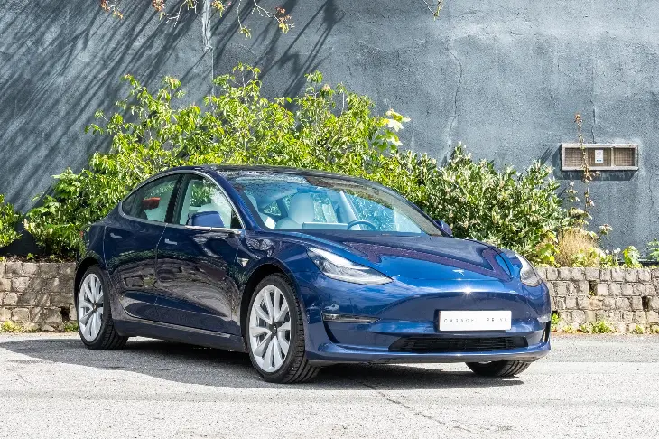 Tesla Model 3 LR - VENDUE